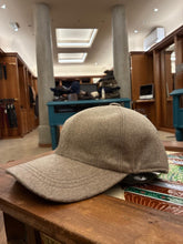 Load image into Gallery viewer, Cashmere Cap - Lago di Como
